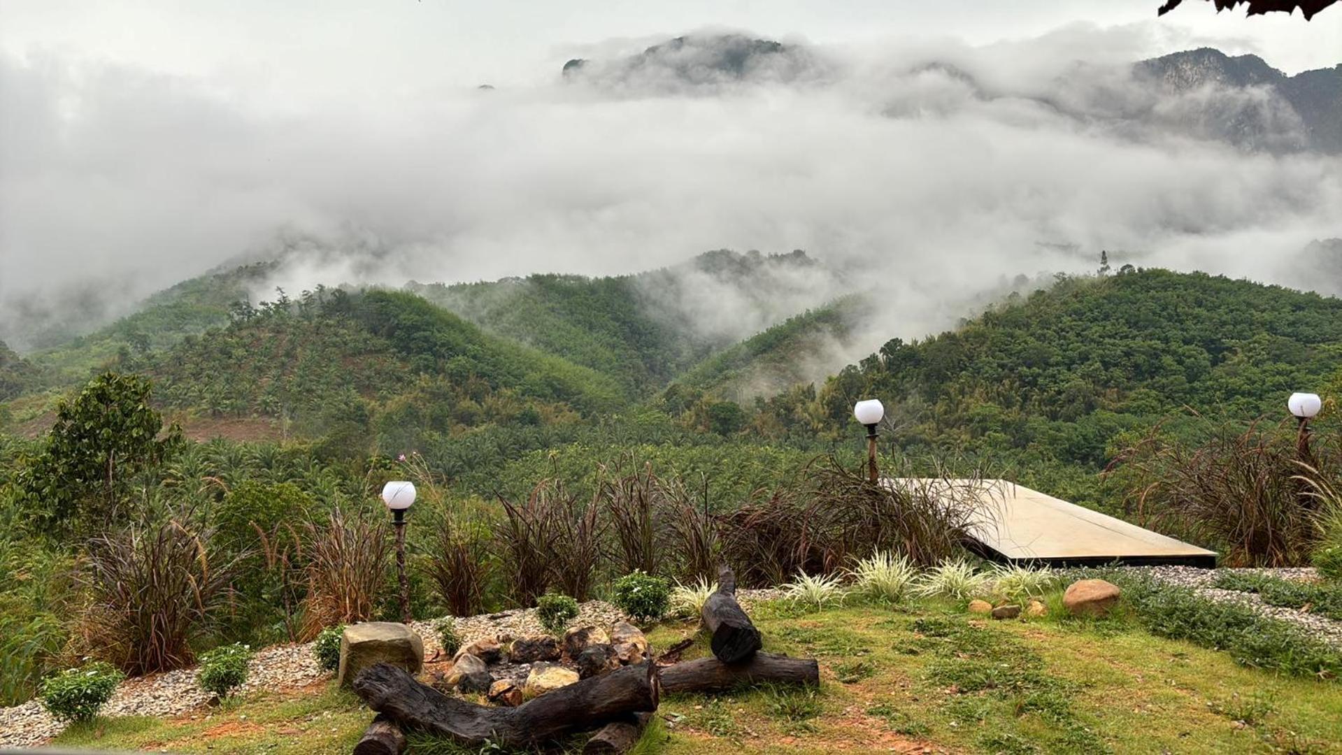 Camping Phutajoy Khaosok แคมป์ปิ้งภูตาจ้อยเขาศก Ban Thung Lang Tham Exterior photo